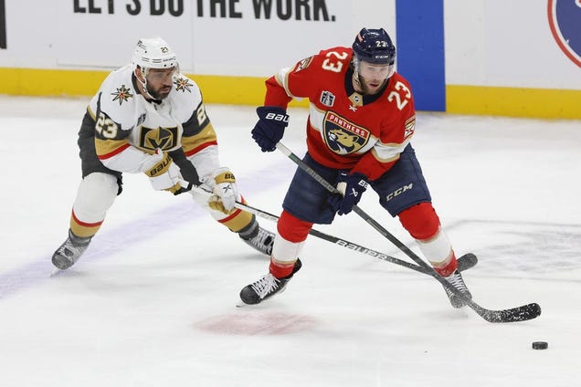 panthers-riding-momentum,-look-to-even-series-with-golden-knights