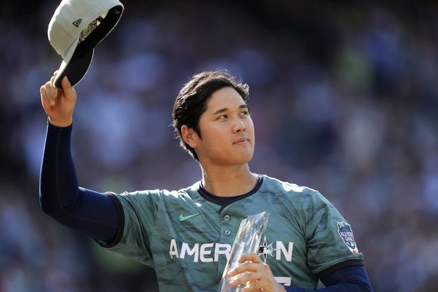 shohei-ohtani-greeted-with-‘welcome-to-seattle’-chants